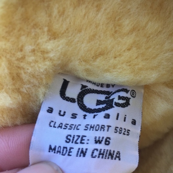 Ugg Shearling Classic Short Boot - Picture 3 of 8